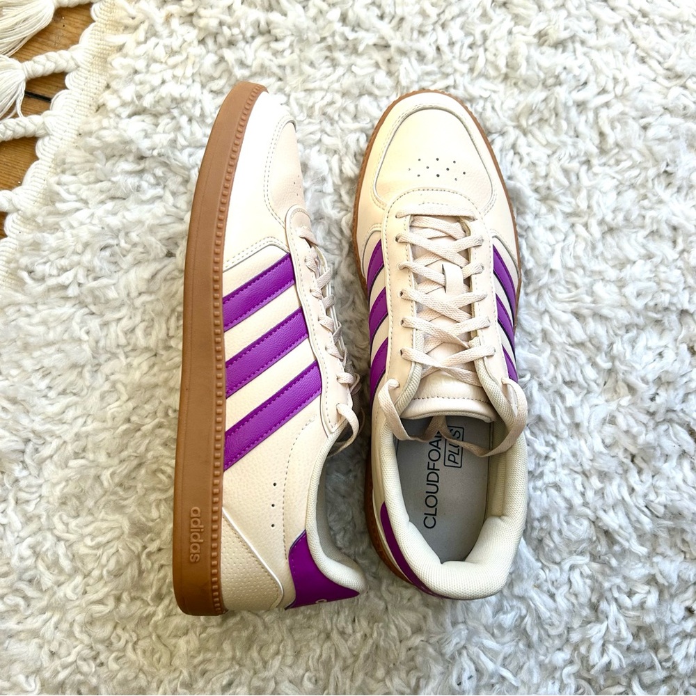 SOLD- Adidas Breaknet Sleek Sneakers